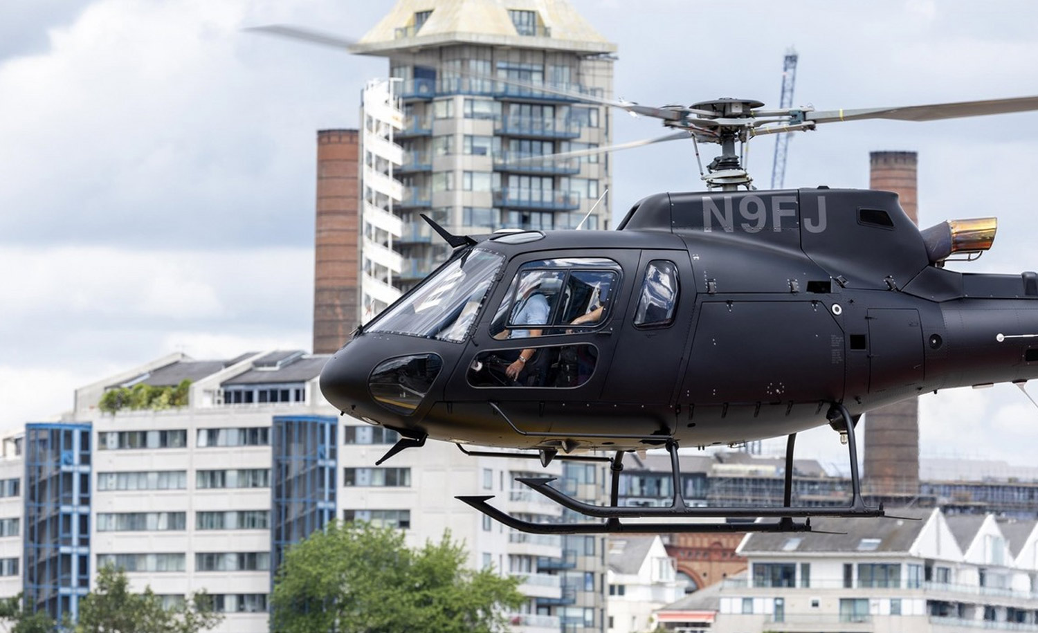 Tom Cruise helicopter spotted in London